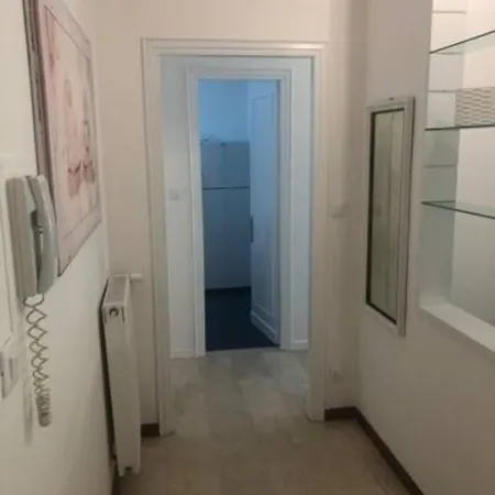 Guisci House - Free Private Parking Apartment